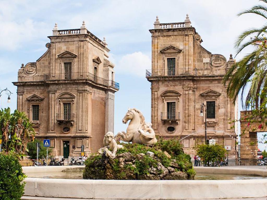 Casakameusa Palermo Luaran gambar